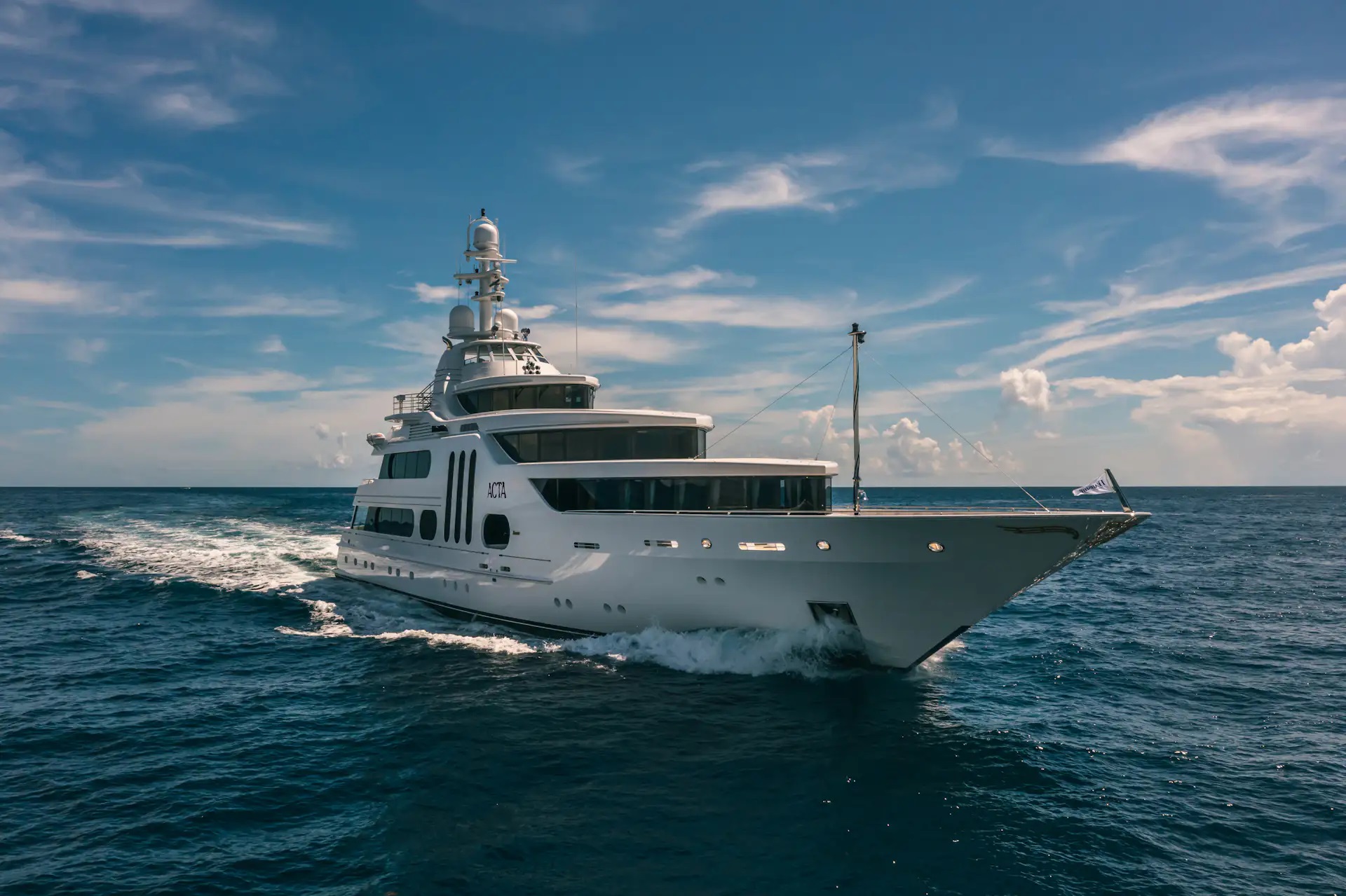 102 Luxury yacht ACTA.jpg