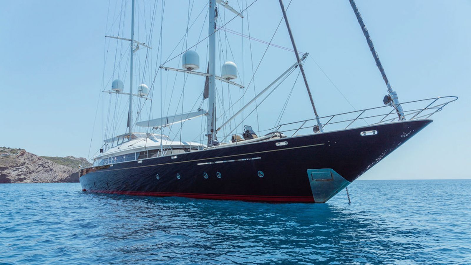 102 Luxury yacht ALMYRA.jpg