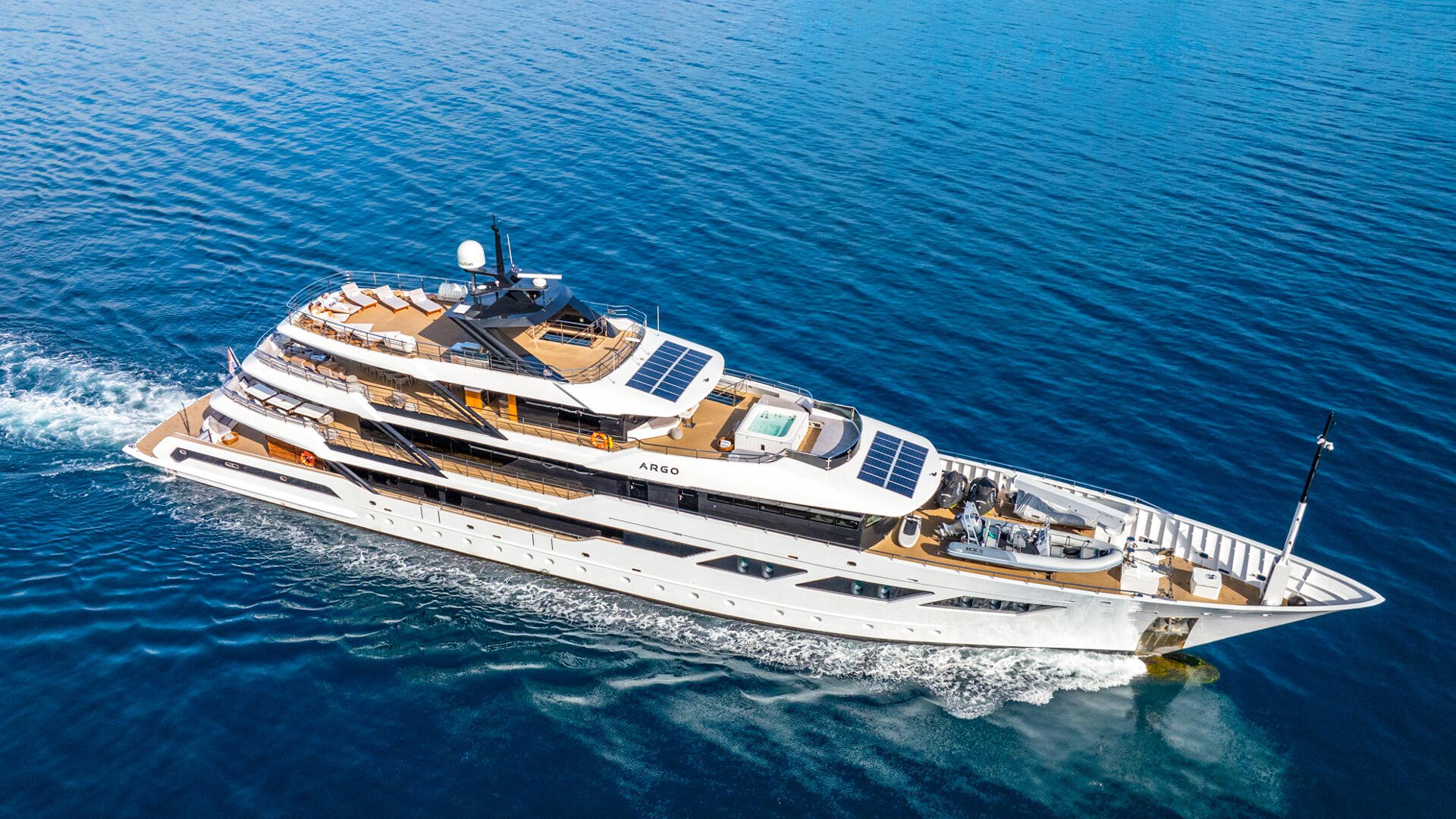 102 Luxury yacht ARGO.jpg