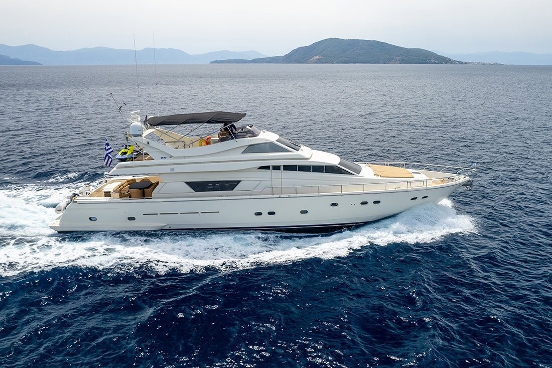 102 Luxury yacht BELLAS BOY.jpg
