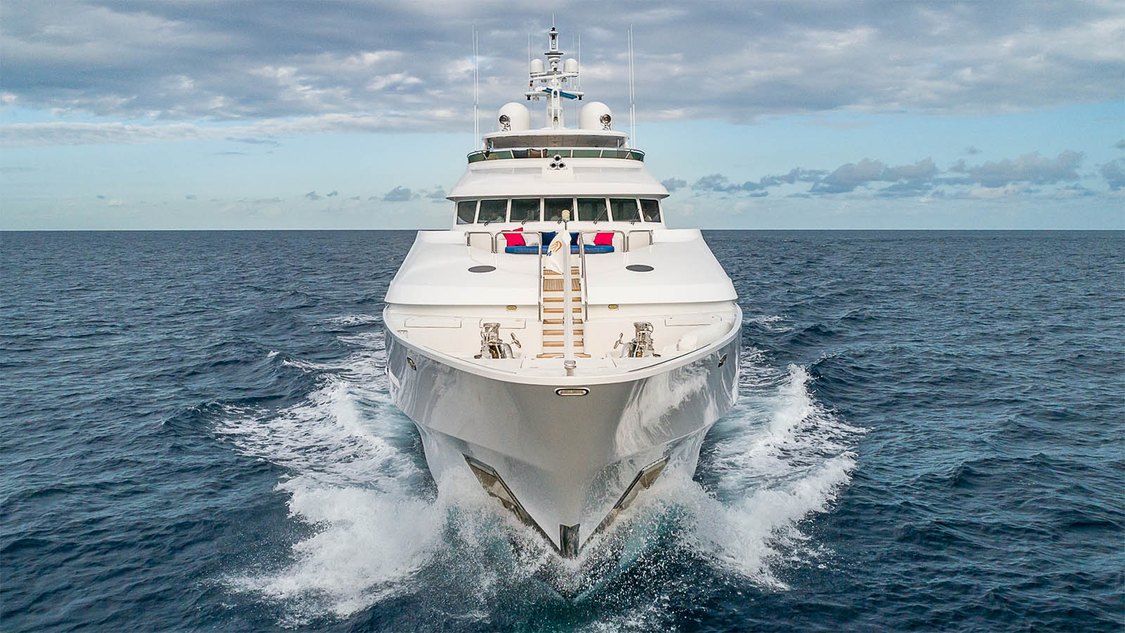 102 Luxury yacht CARTE BLANCHE.jpg