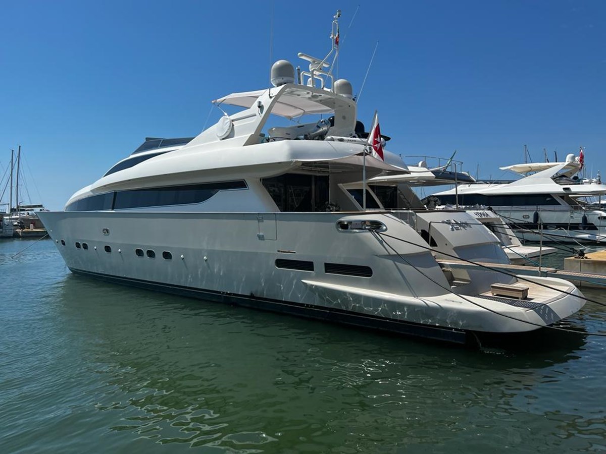 102 Luxury yacht DEA ONE.jpg