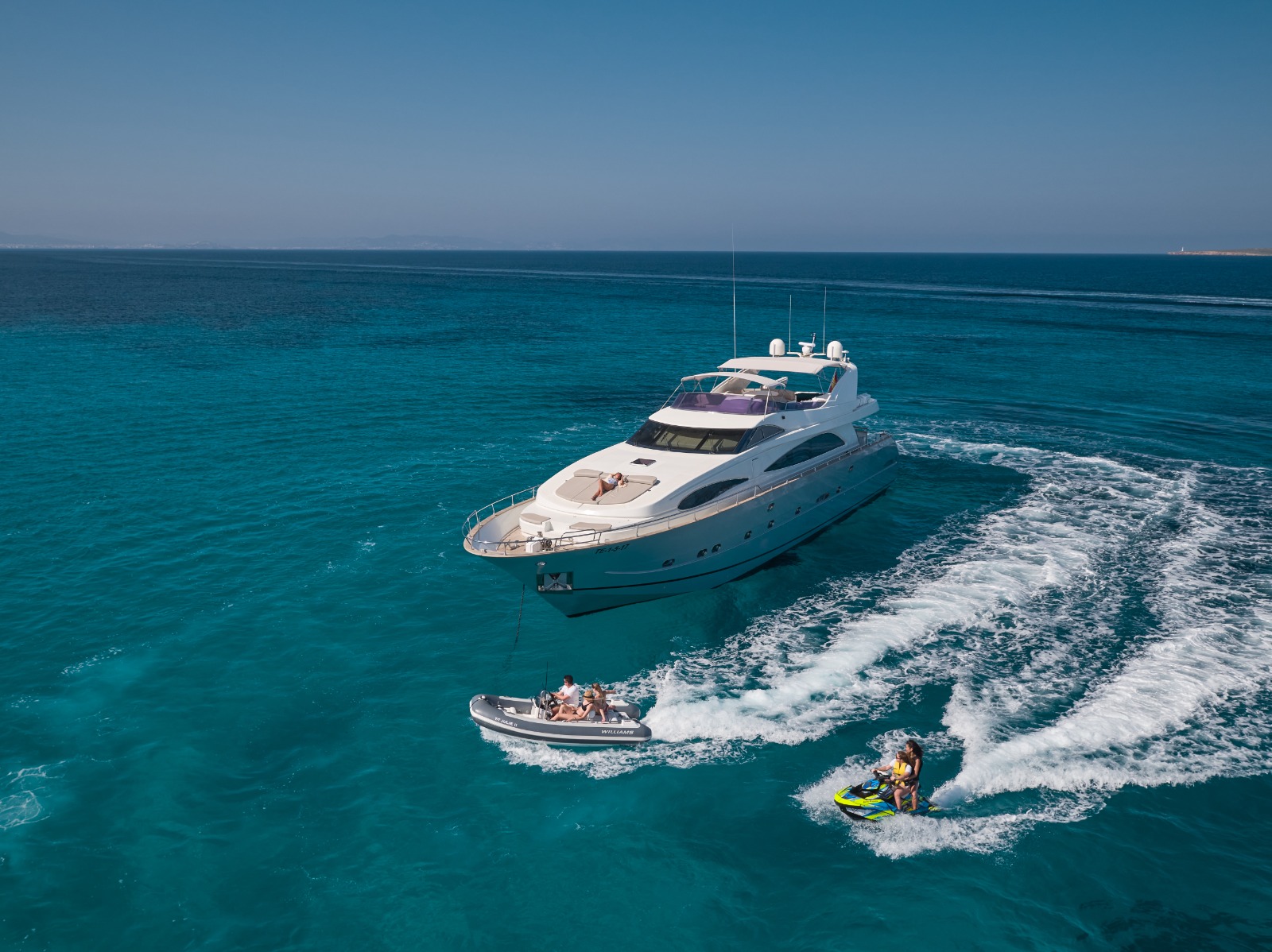 102 Luxury yacht KIAWAH II.jpg