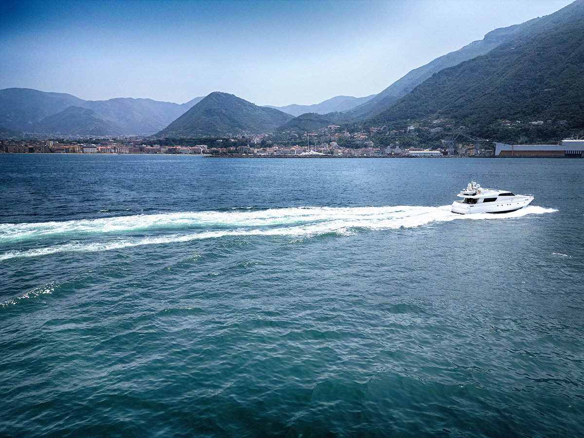 102 Luxury yacht RELAX BY WINSTON.jpg