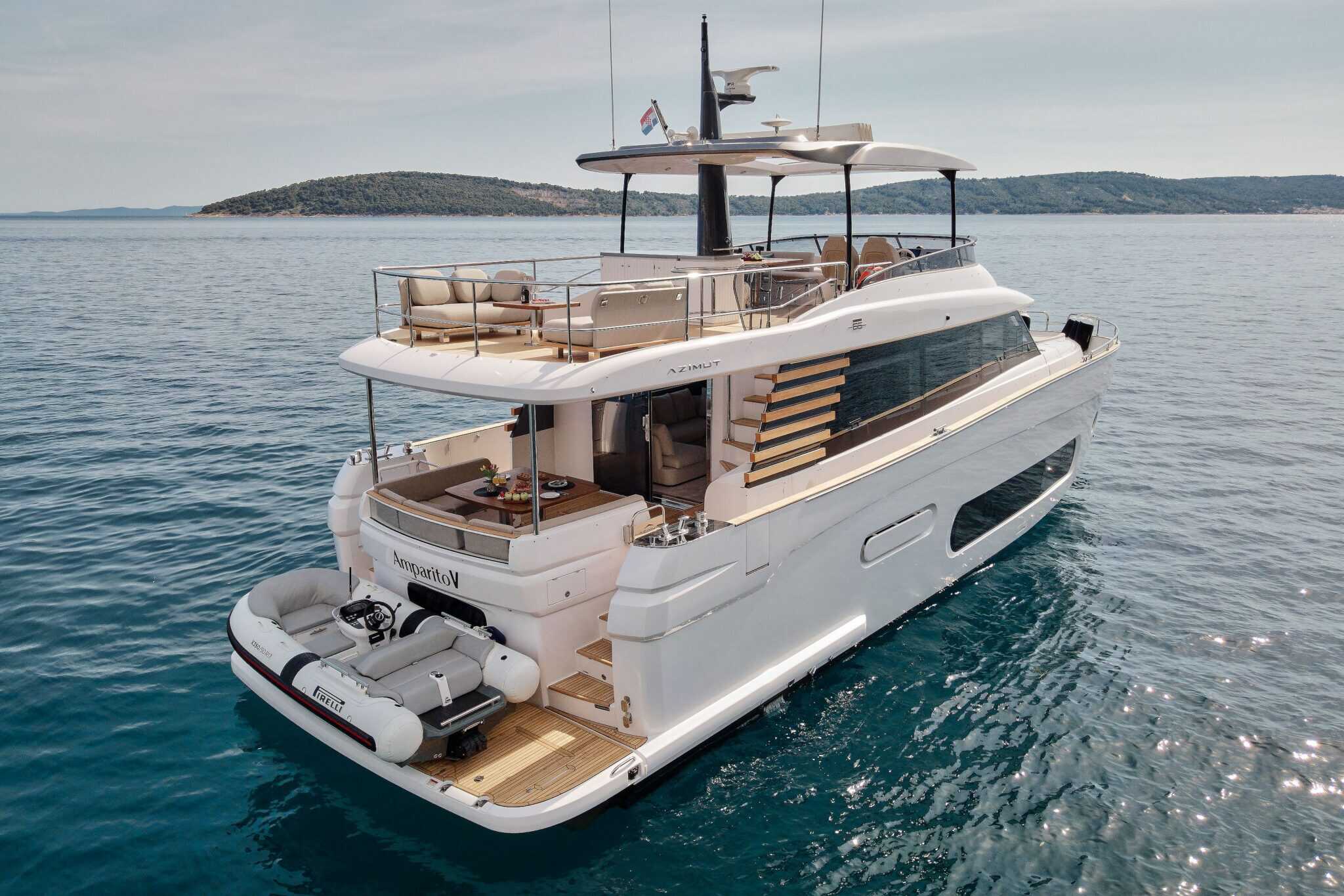 102 Motor yacht AMPARITO V.jpg