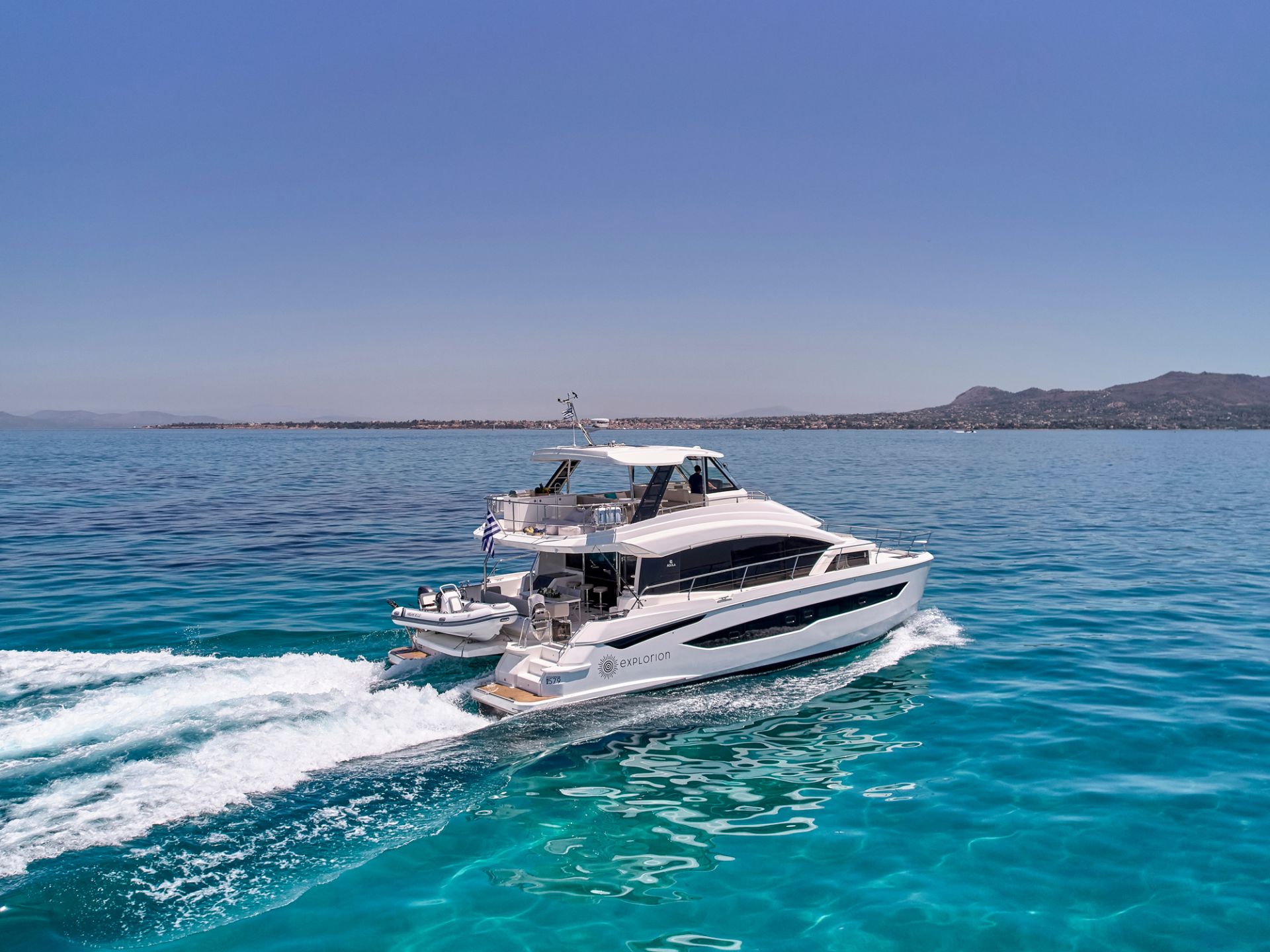 102 Motor yacht EXPLORION.jpg