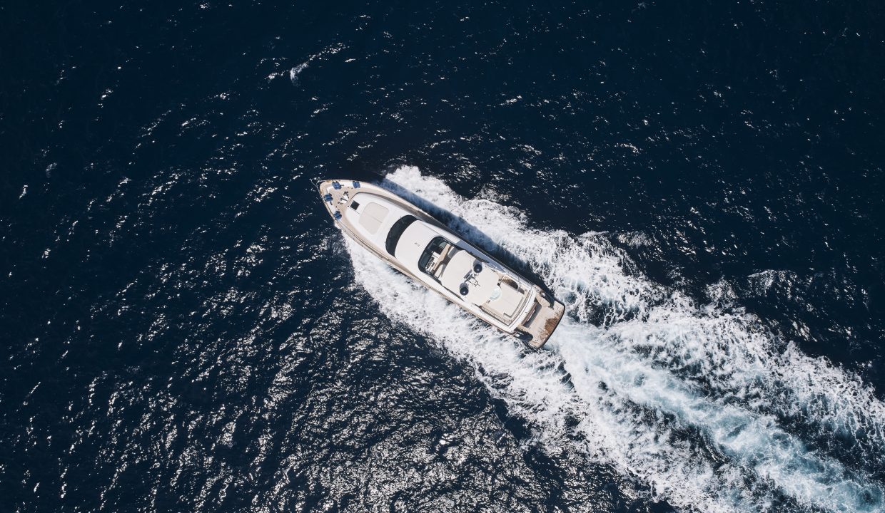 102 Motor yacht LADY KC.jpg