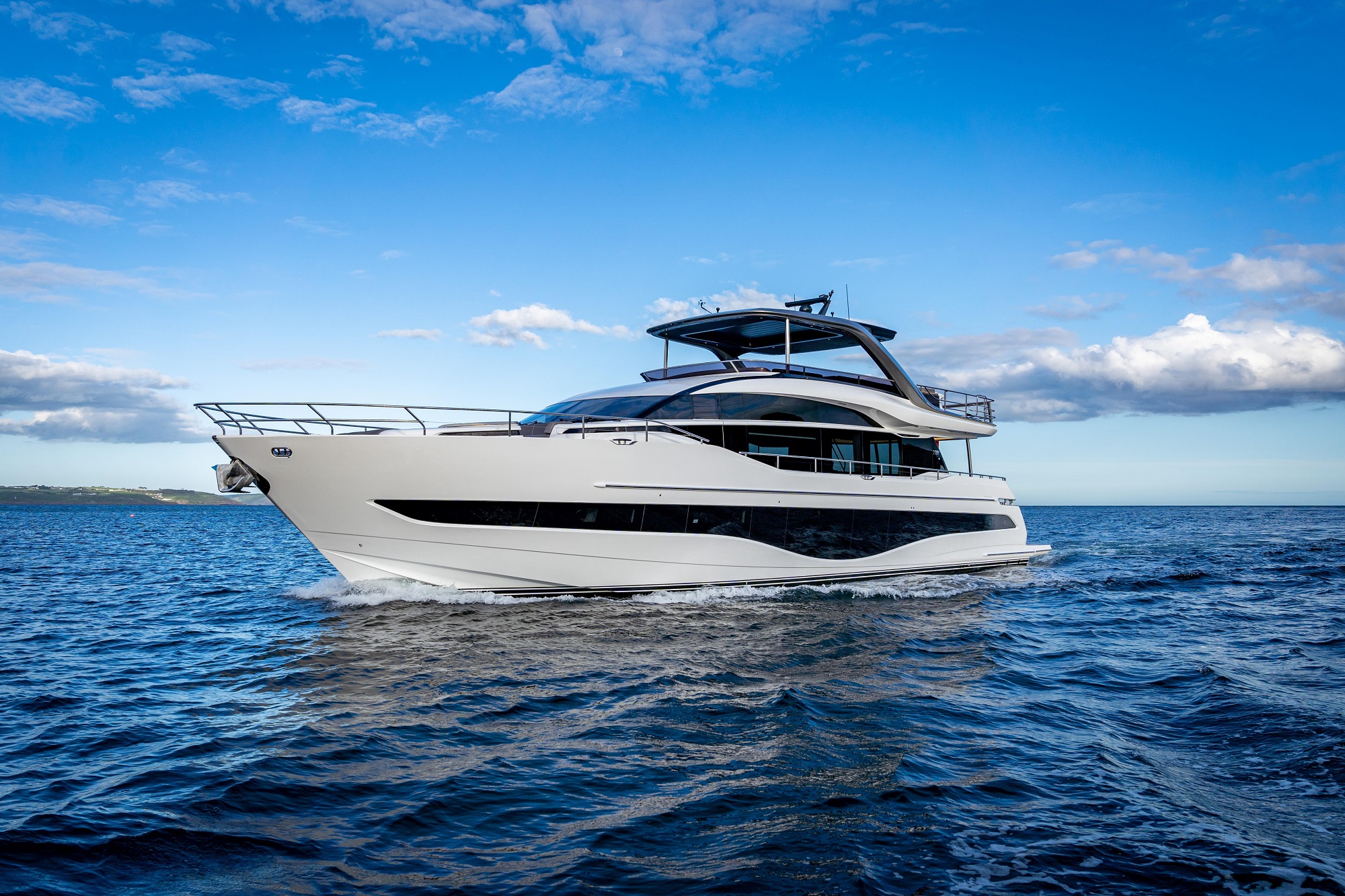 102 Motor yacht SIDURI III.jpg