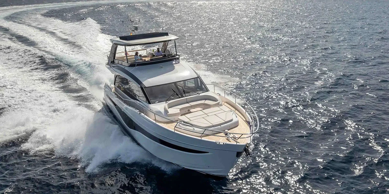 102 Motor yacht SOHAZ IV 03.jpg