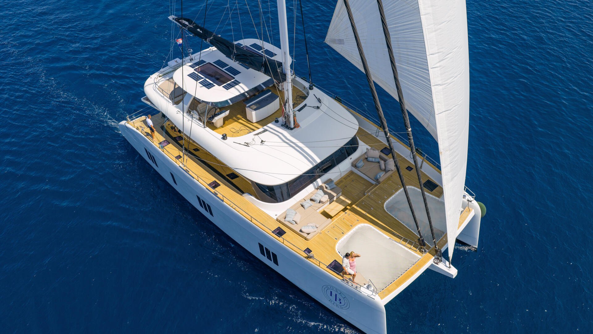 102 Sailing yacht HONEYBIRD.jpg