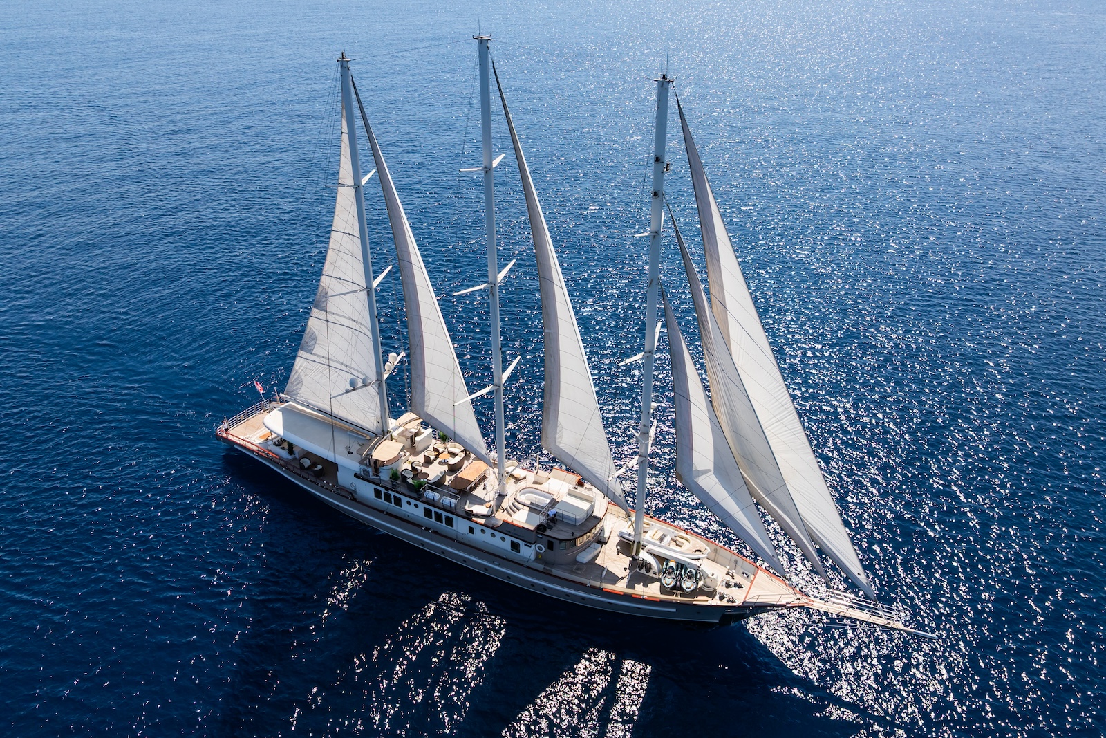 102 Sailing yacht THE LANGLEY.jpg