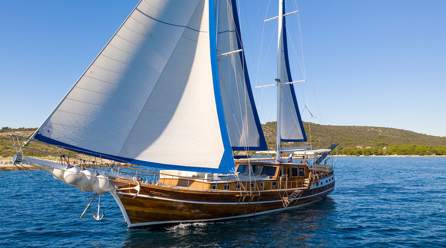 102 Superyacht ANDI STAR Sailing.jpg