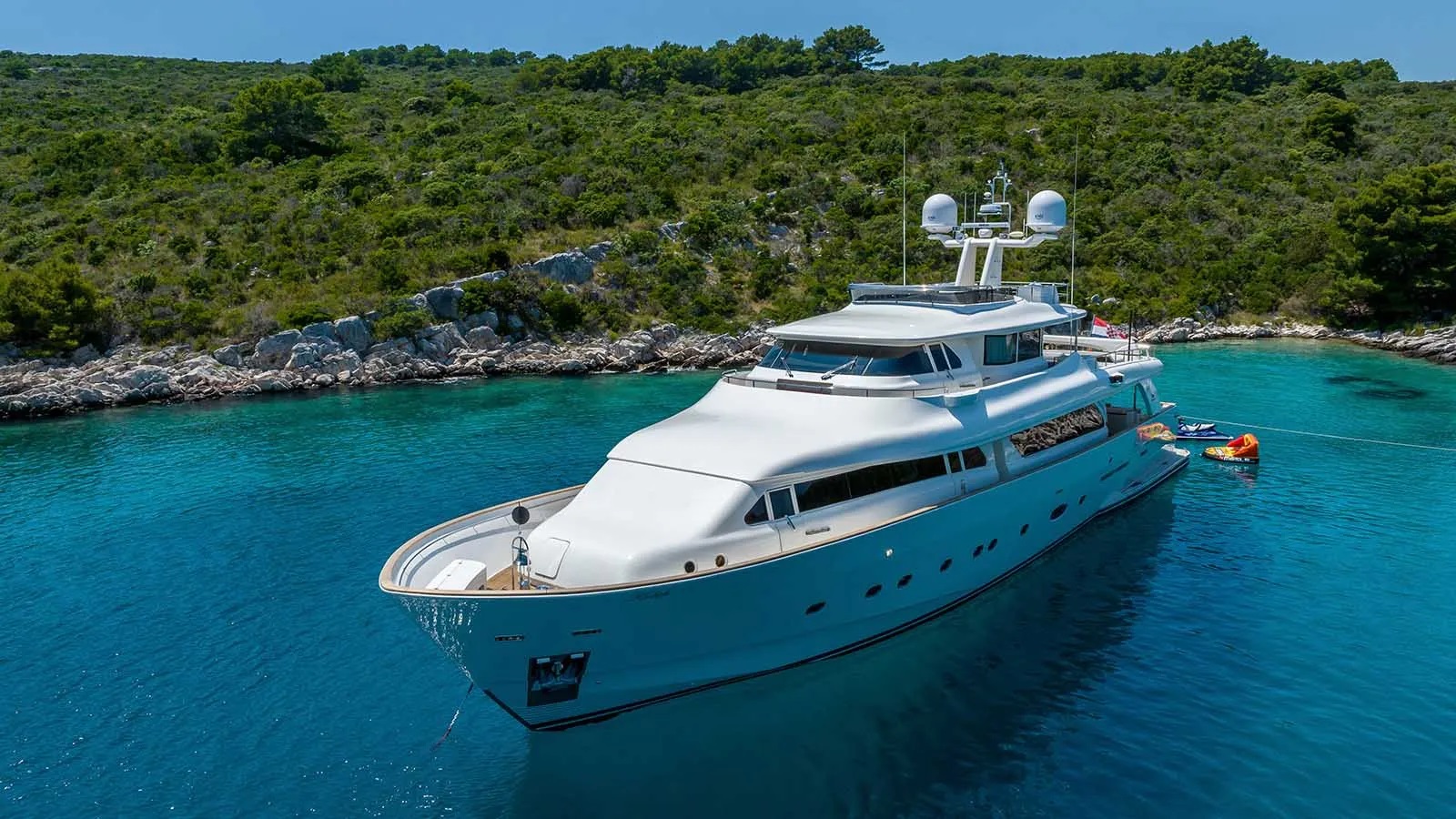 102 Superyacht KLOBUK.jpg