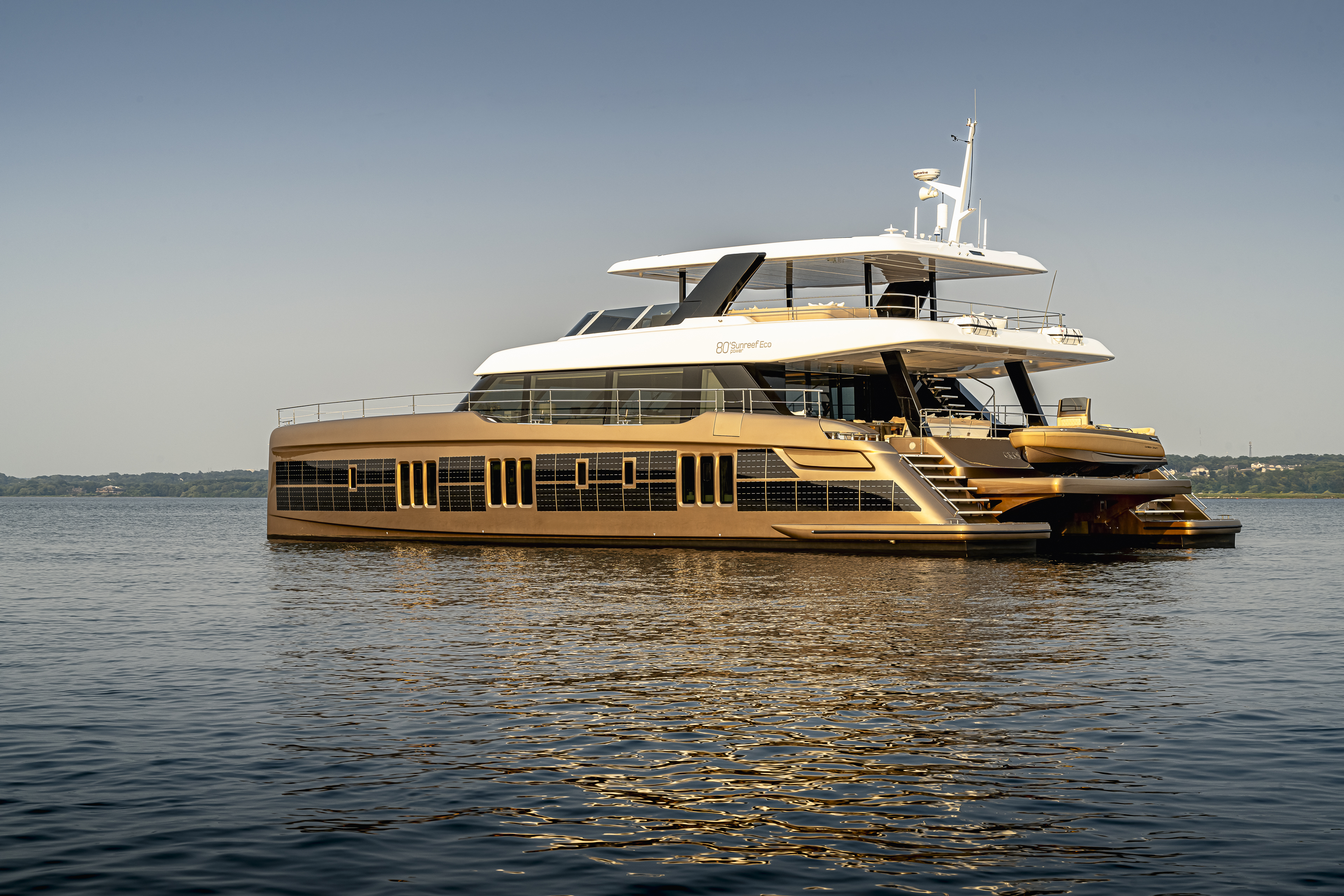 103 Eco motor yacht SOL 1.jpg