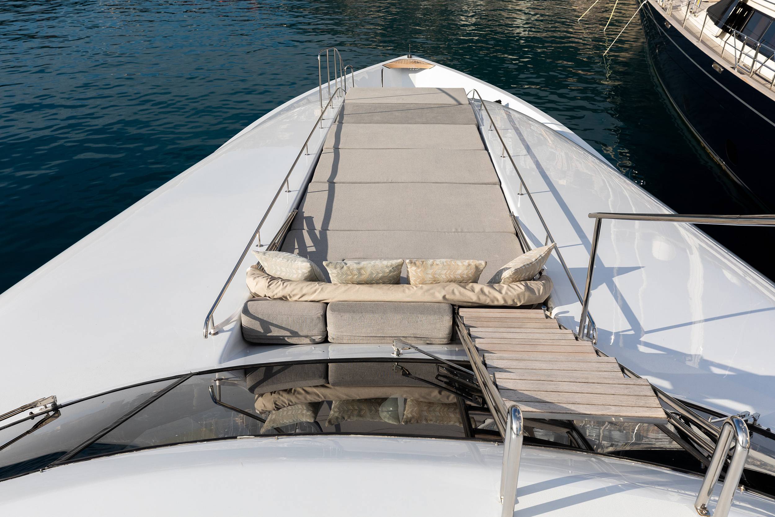 103 Foredeck of superyacht BROOKLYN.jpg
