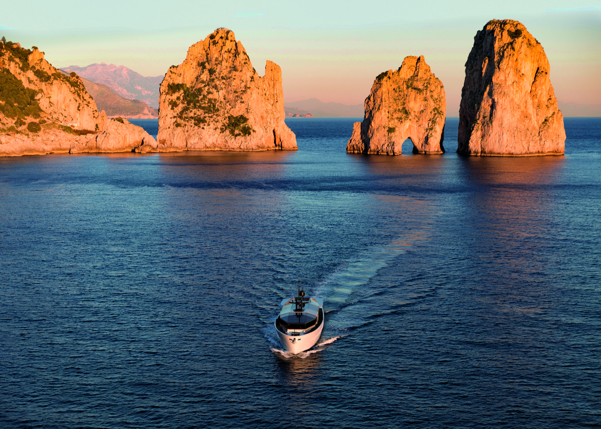 103 Luxury yacht DHAMMA II (sistership).jpg