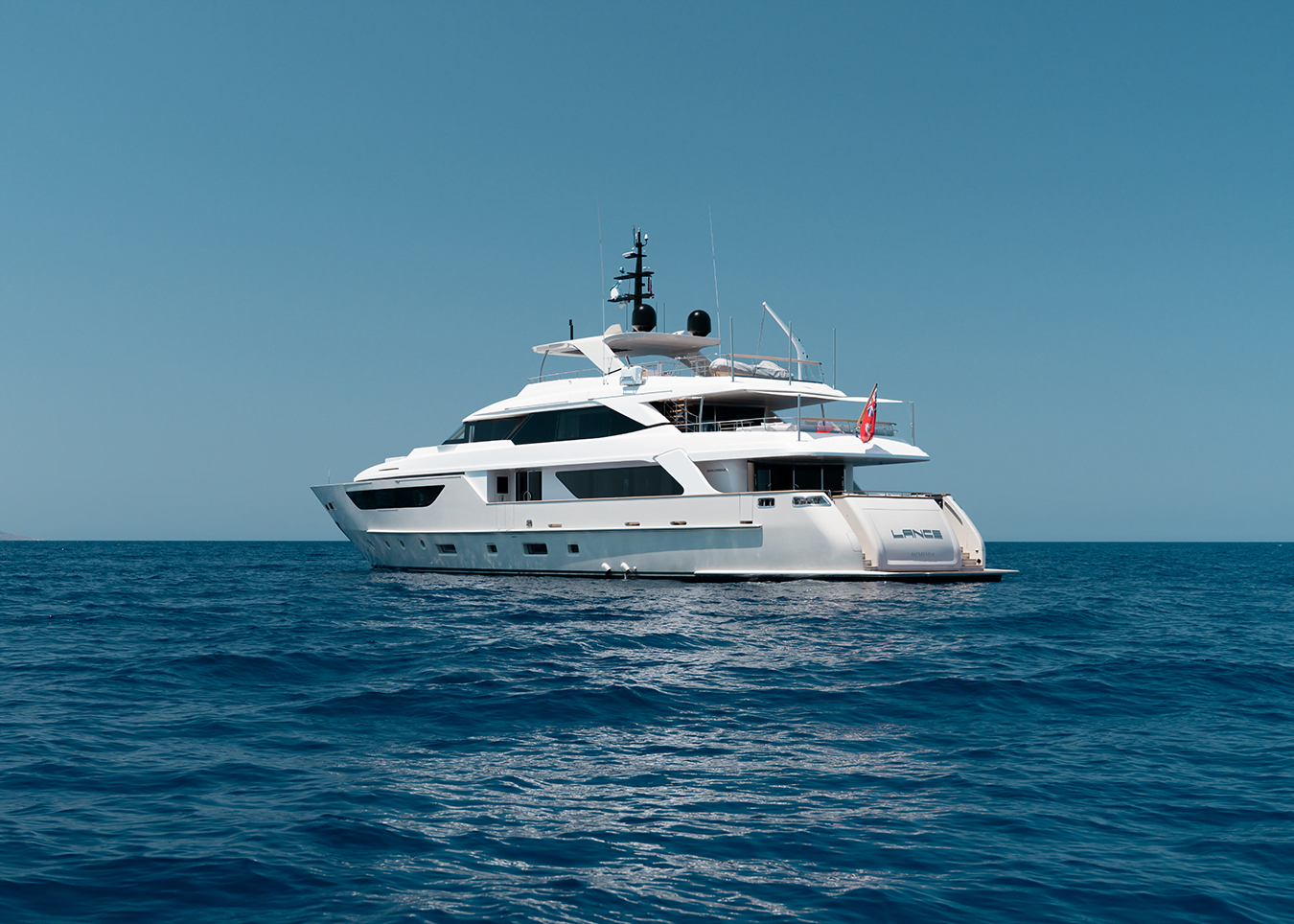 103 Motor yacht LANCE.png