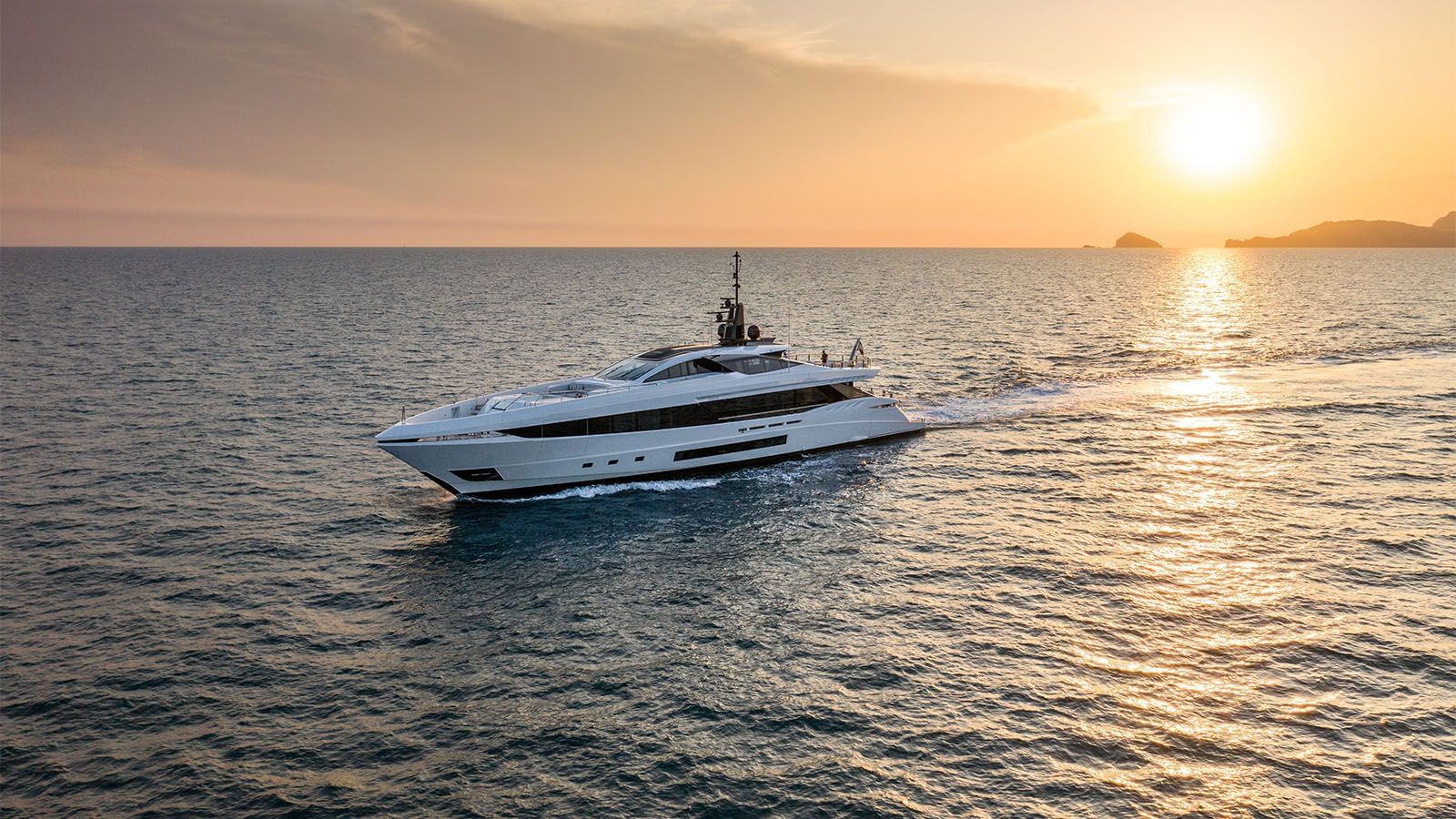 103 Motor yacht MANGUSTA GRANSPORT 45.jpg