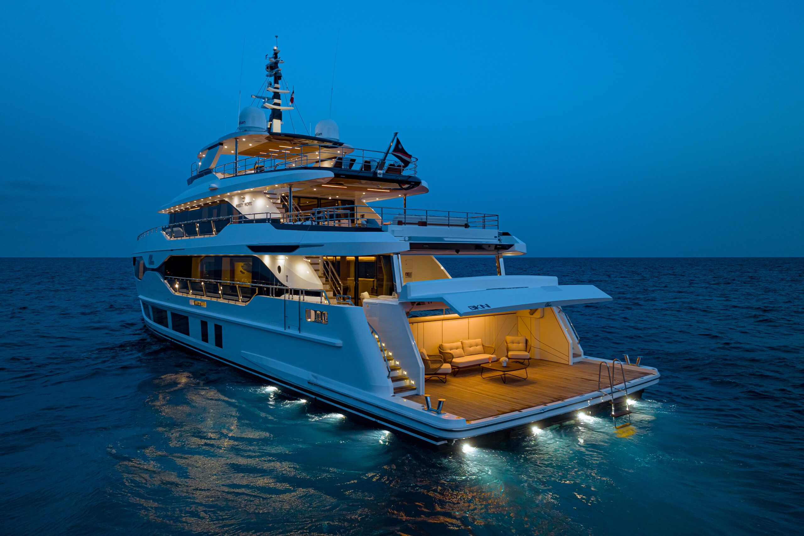 103 Motor yacht OLIVIA.jpg