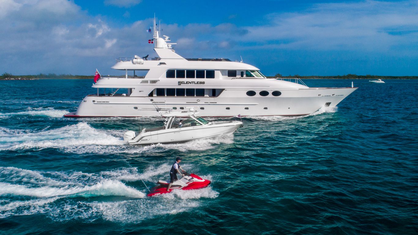 103 Motor yacht RELENTLESS.jpg