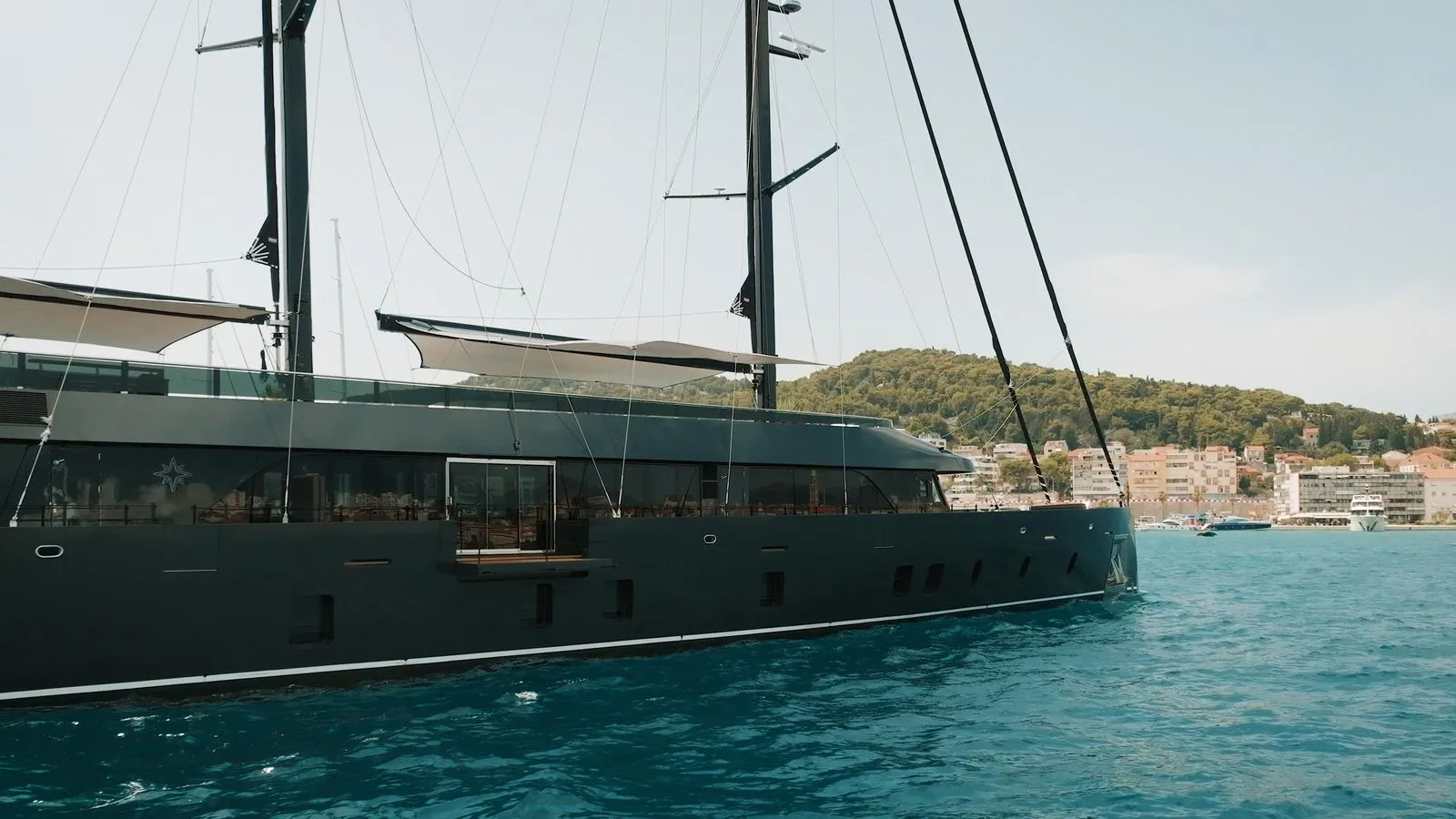 103 Motor yacht REPOSADO.jpg