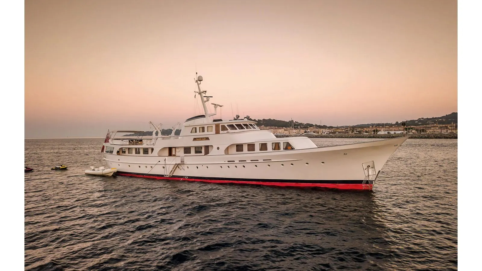 103 Motor yacht SECRET LIFE.jpg