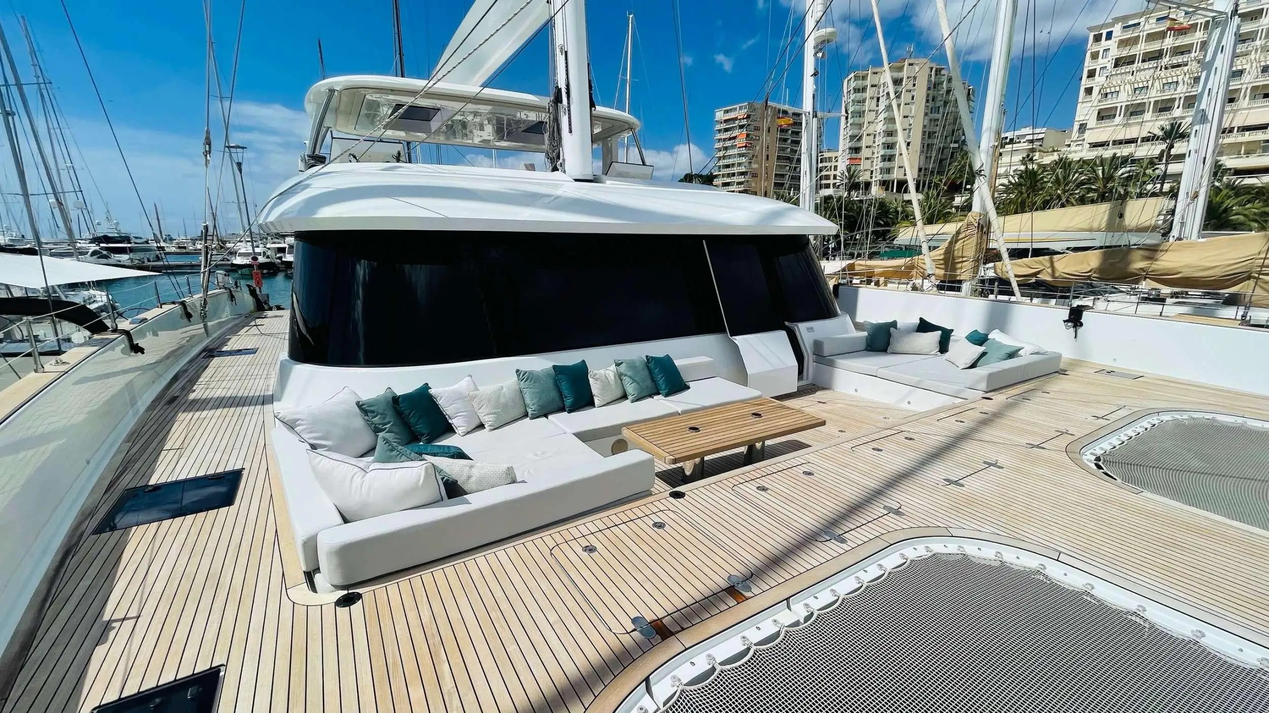 103 Sailing catamaran SEACLUSION.jpg
