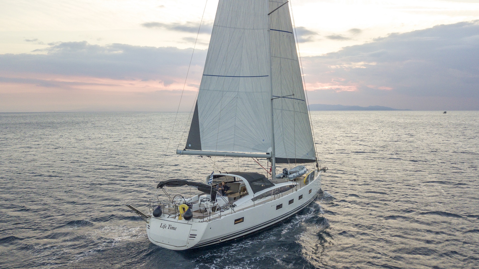 103 Sailing yacht LIFE TIME.jpg