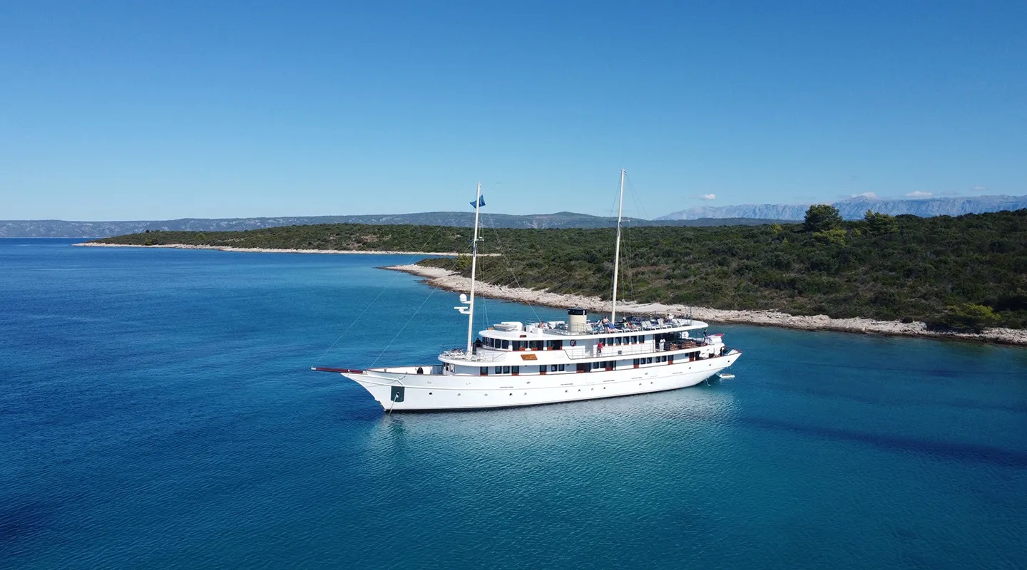 103 Superyacht BELLEZZA.jpg