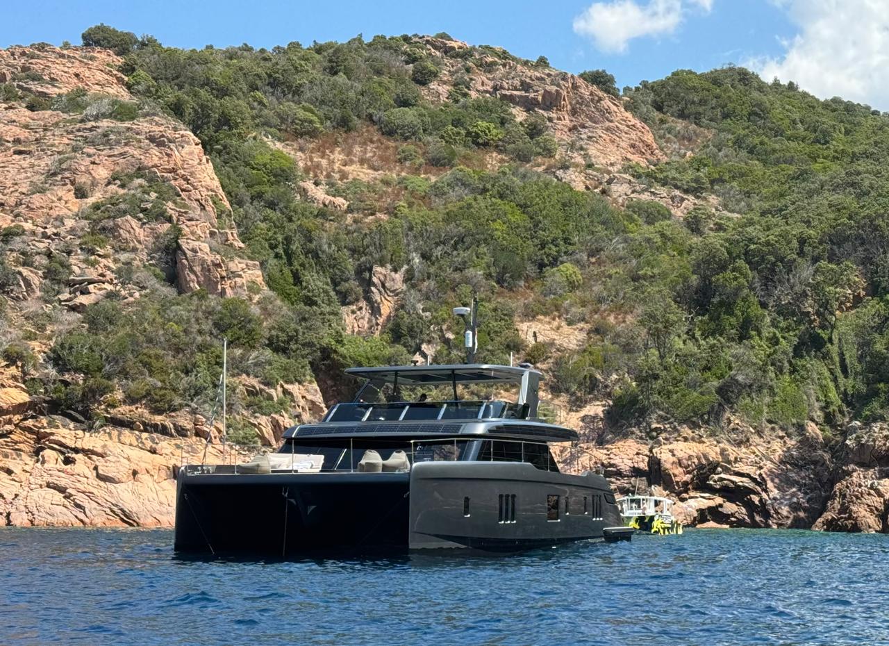 103 Superyacht DOUBLE HAPPINESS.jpg