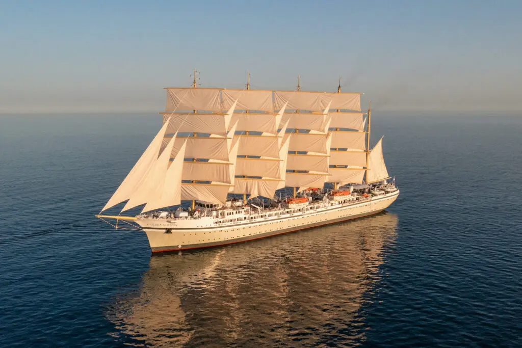 103 Superyacht GOLDEN HORIZON.png