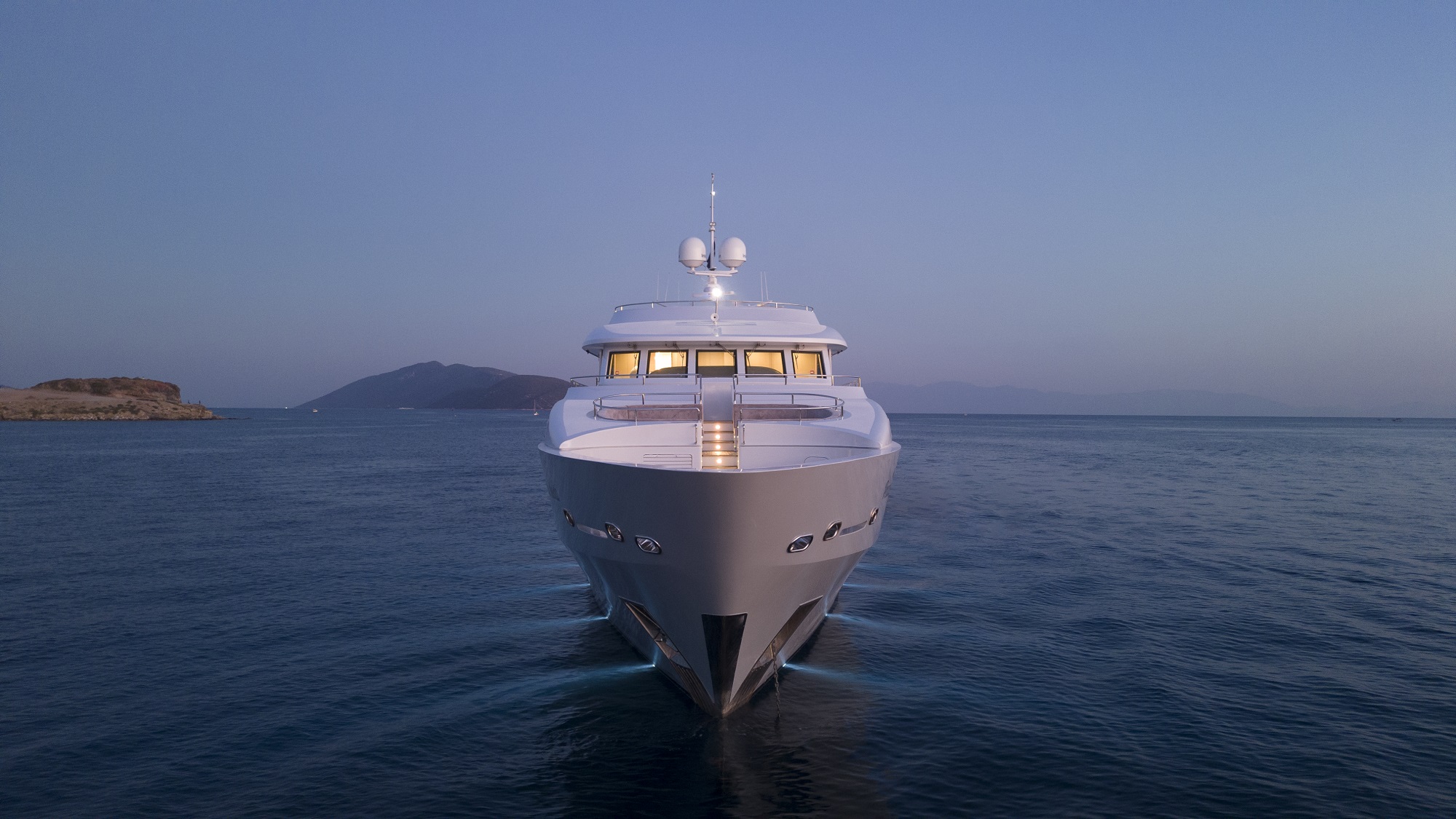 103 Superyacht PRINCESS MELDA - bow view.jpg