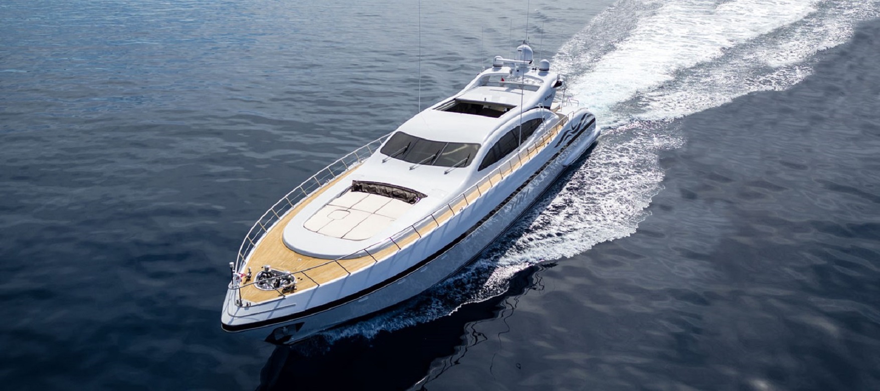 2.1 Sleek sports yacht.jpg