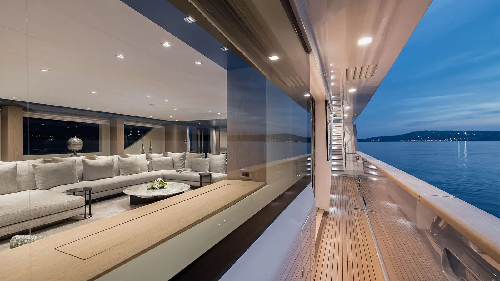 2.11 Side deck view into main salon.jpg