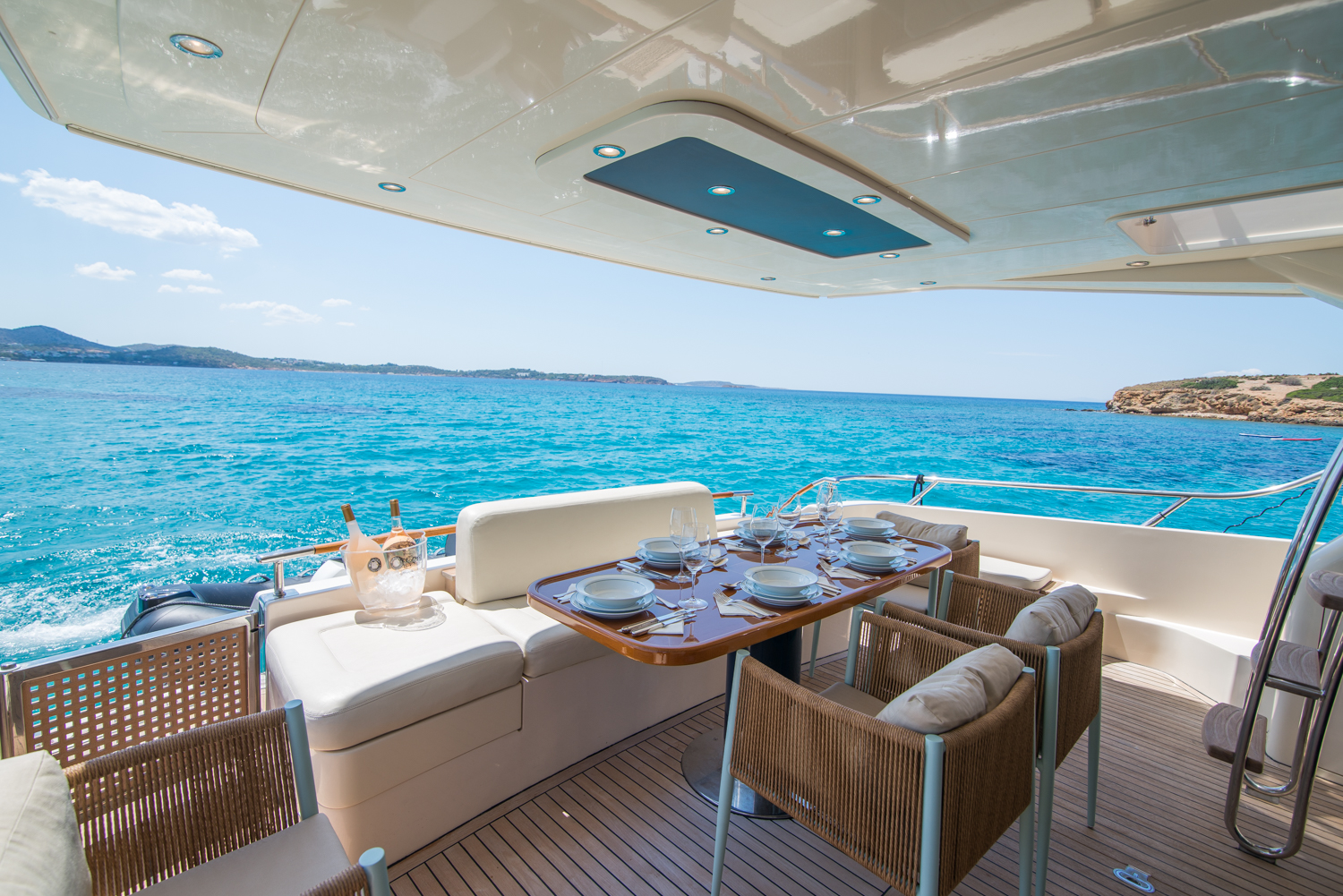 2.2 Main deck aft dining.jpg