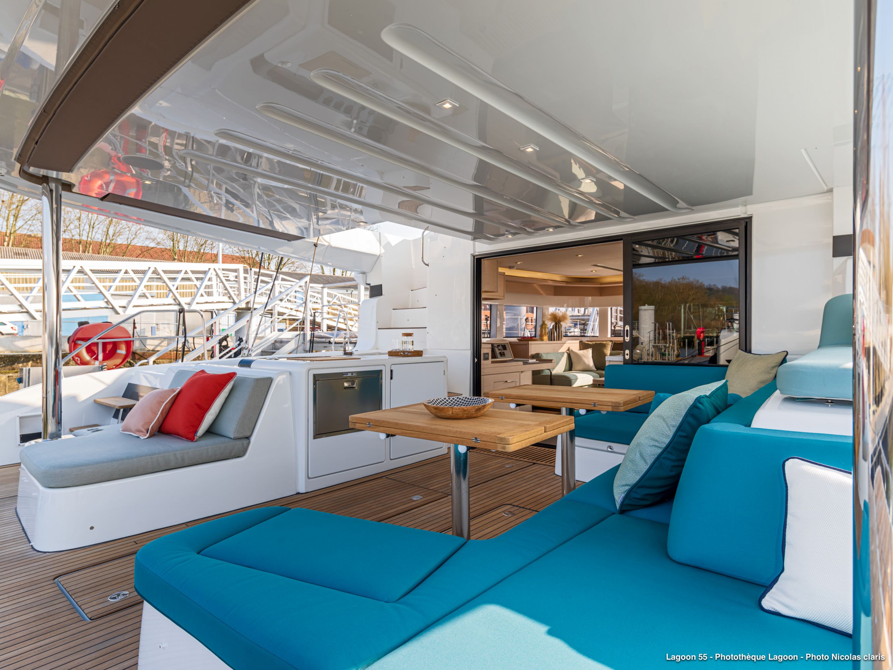 2.4 Aft cockpit.jpg