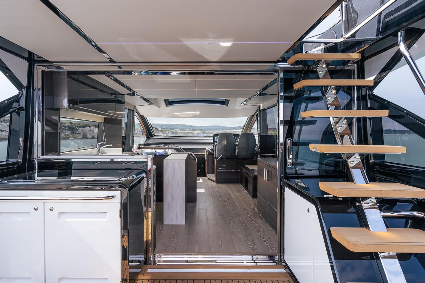 2.6 Main deck aft view into main salon.jpg