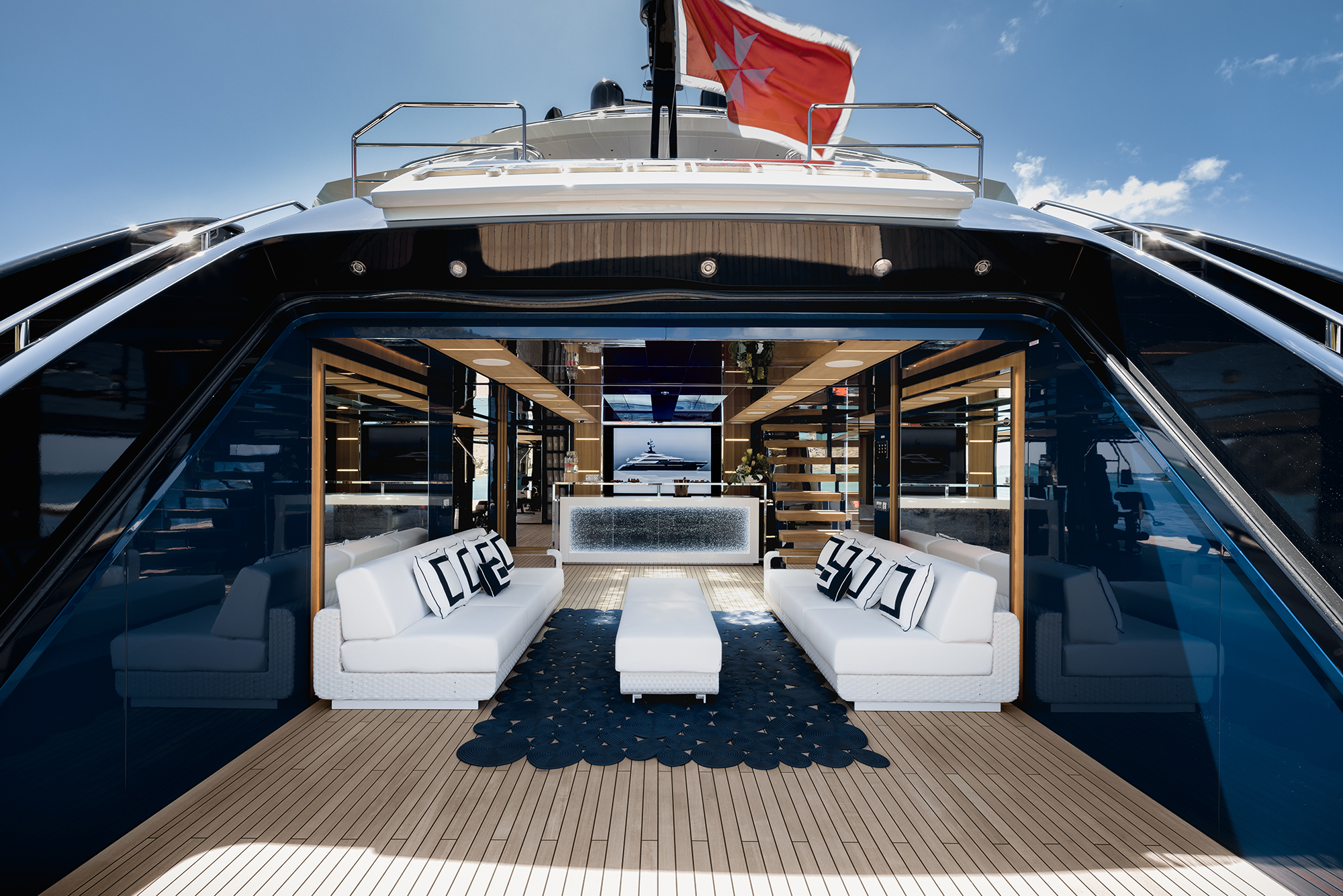 2.7 View forward into the beach club.jpg