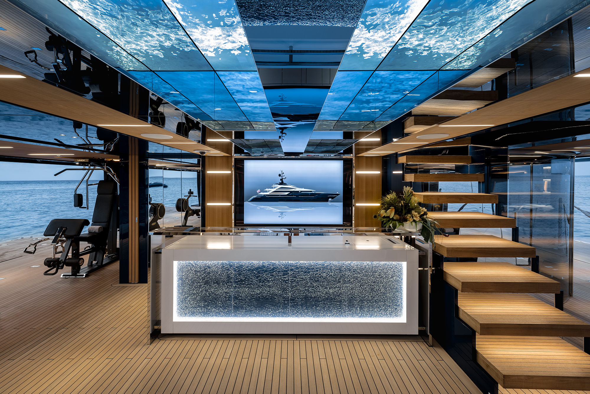2.9 Beach club bar and gym.jpg