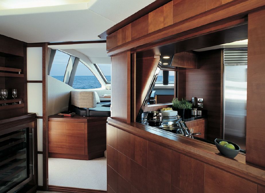 2008 Azimut 85 Aft Interior.jpg