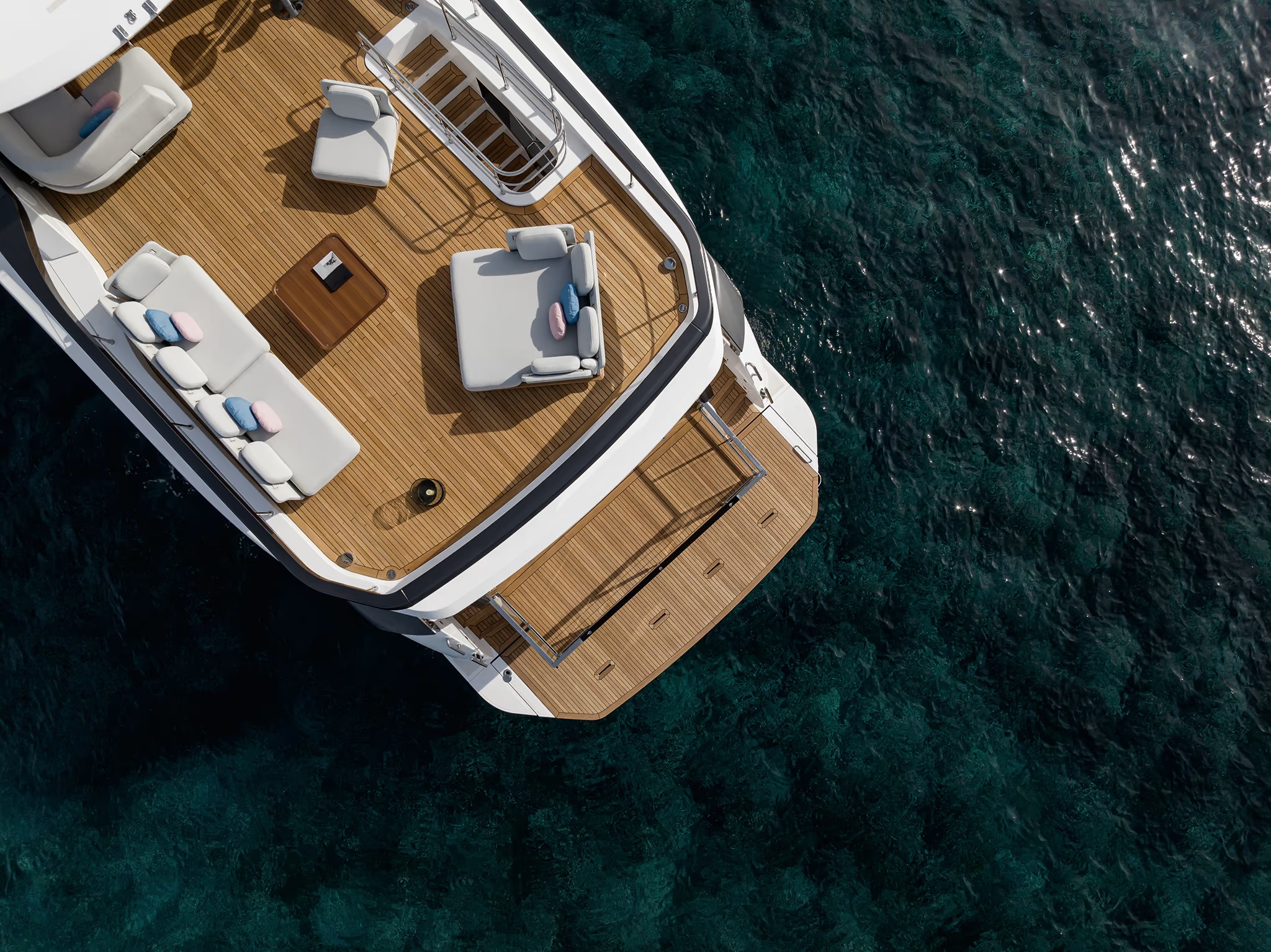 201 Aft decks aerial view.jpg