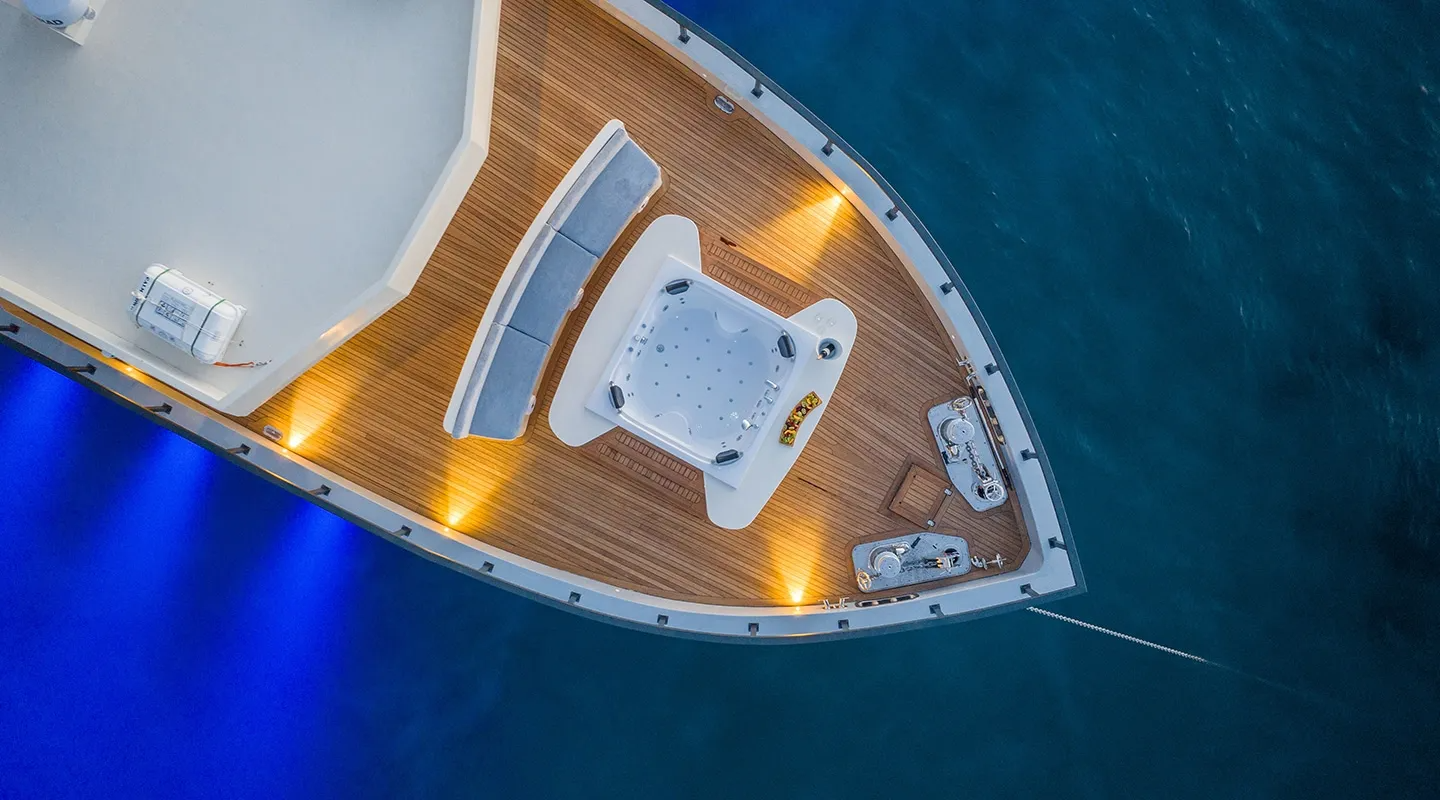 201 Foredeck aerial view.png