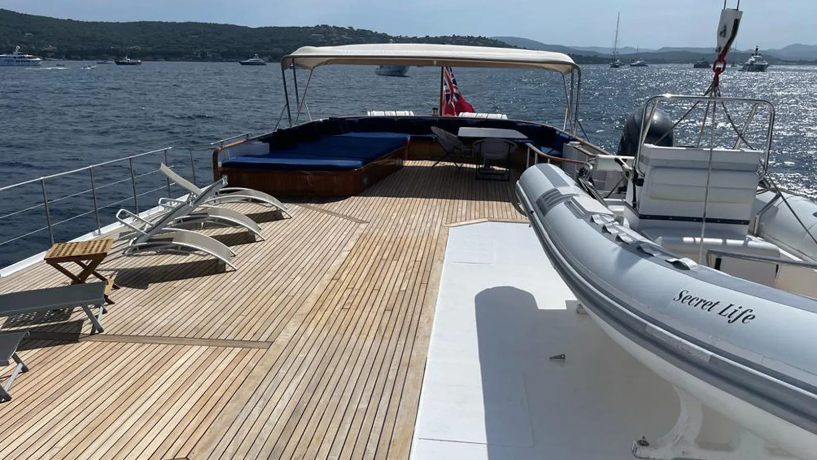 201 Sun beds and seating.jpg