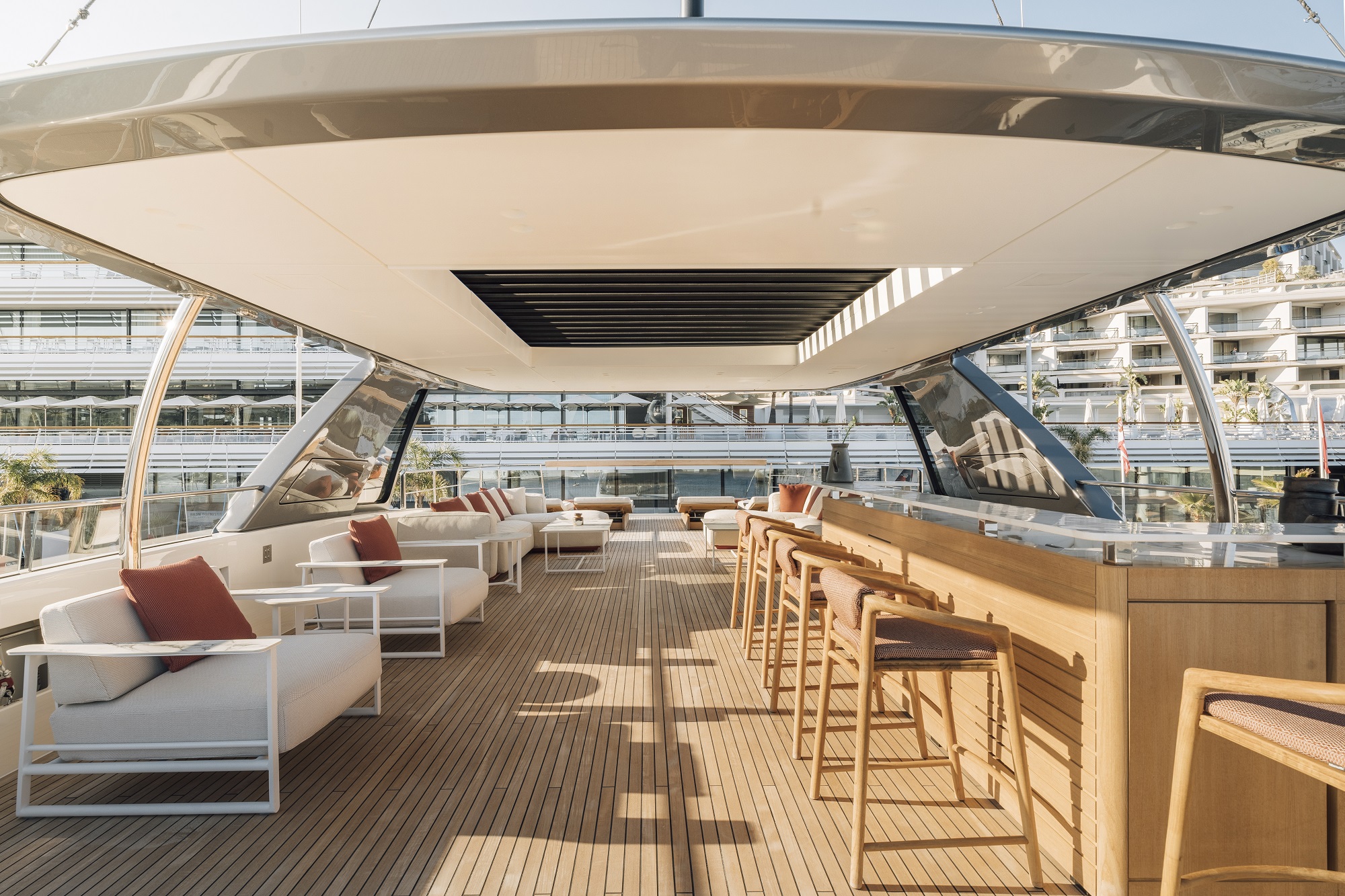 201 Sun deck bar and seating.jpg