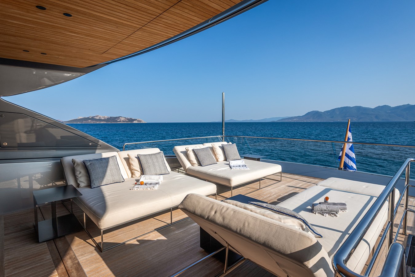 201 Sun deck day beds.jpg