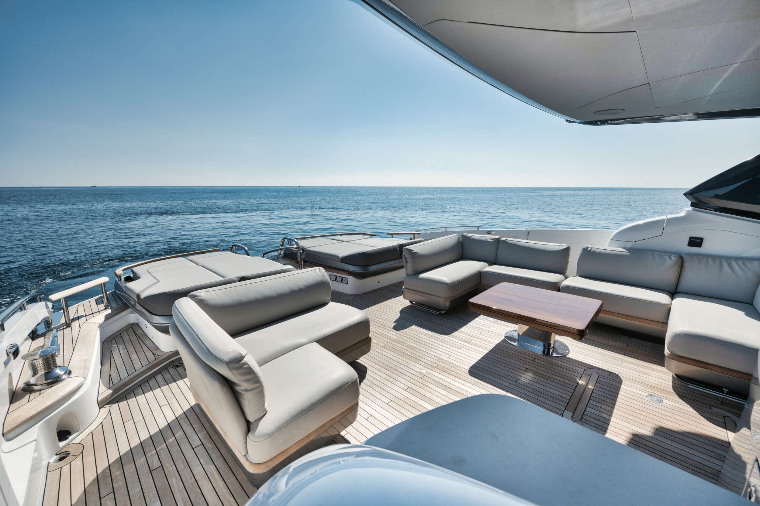202 Aft deck.jpg