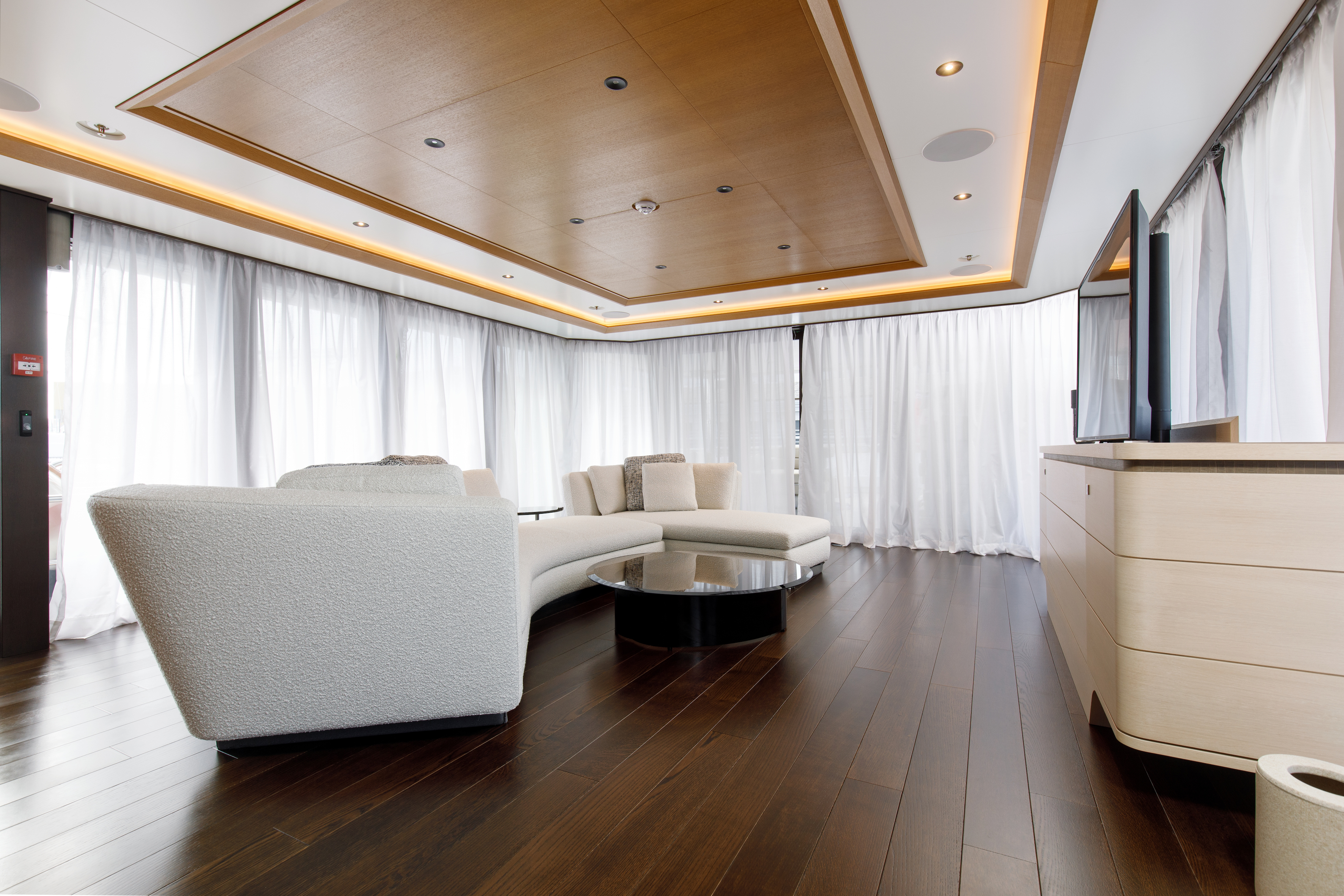 202 Contemporary sky lounge Robert Matic.jpg