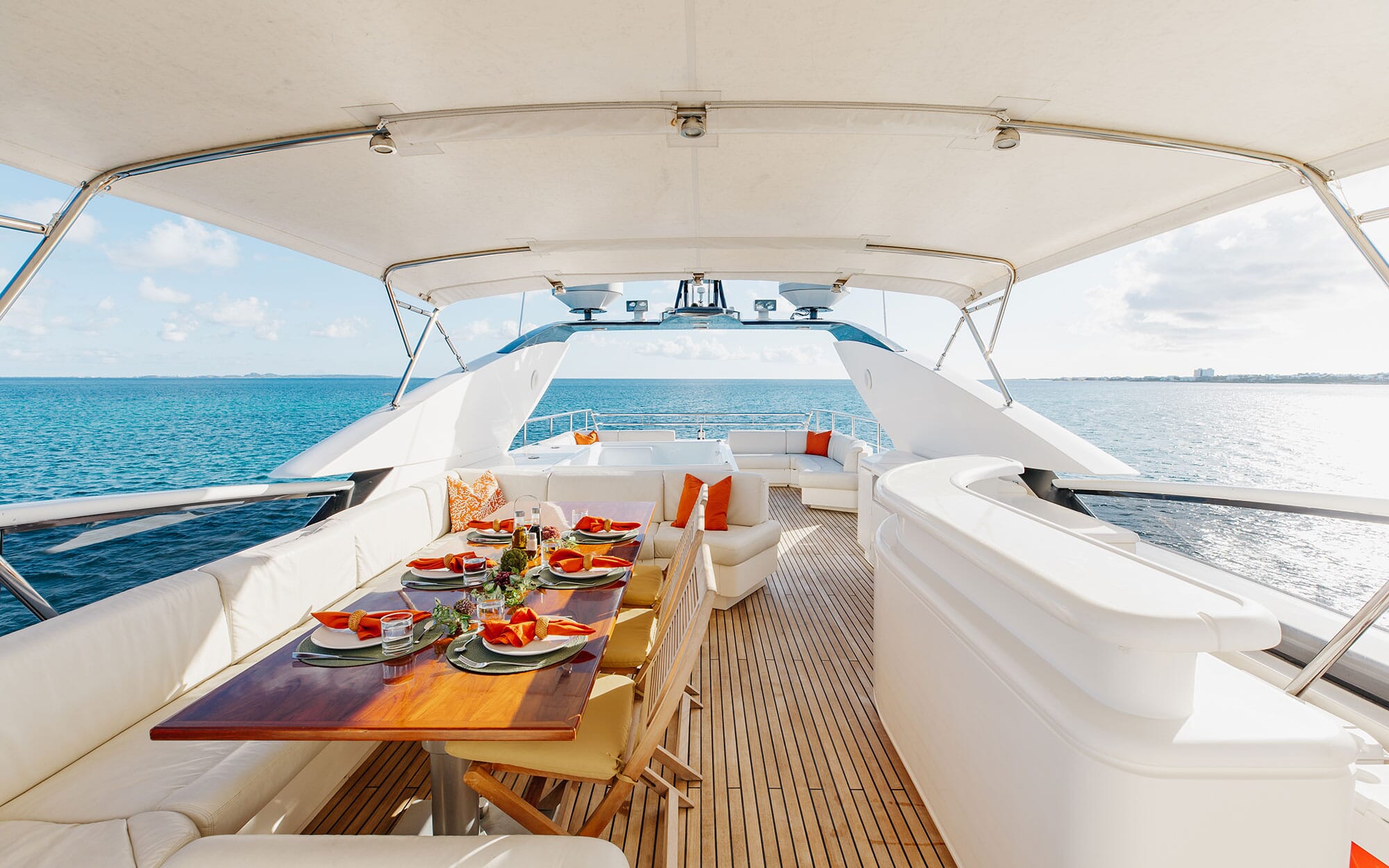 202 Dining and bar on Sun deck.jpg