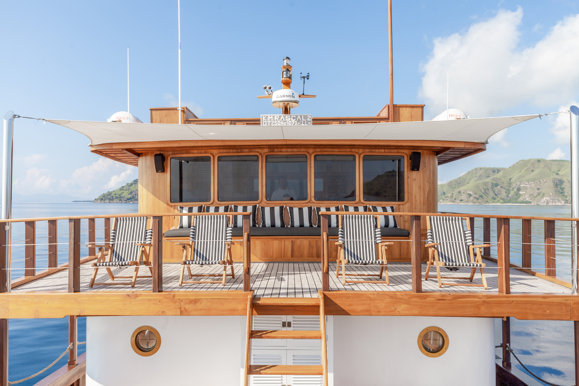 202 Forward deck terrace.jpg