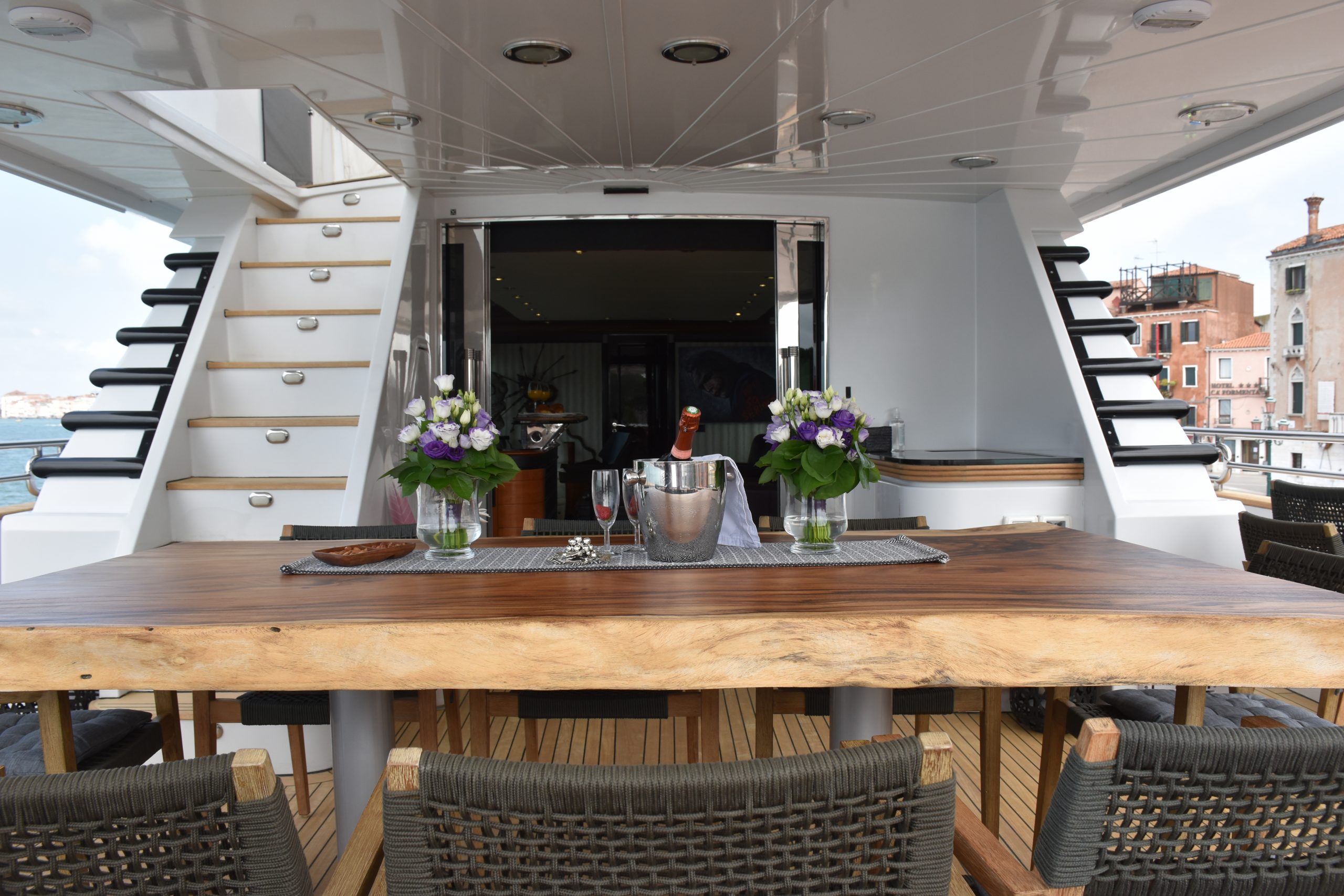 202 Outdoor dining alternative view.jpg